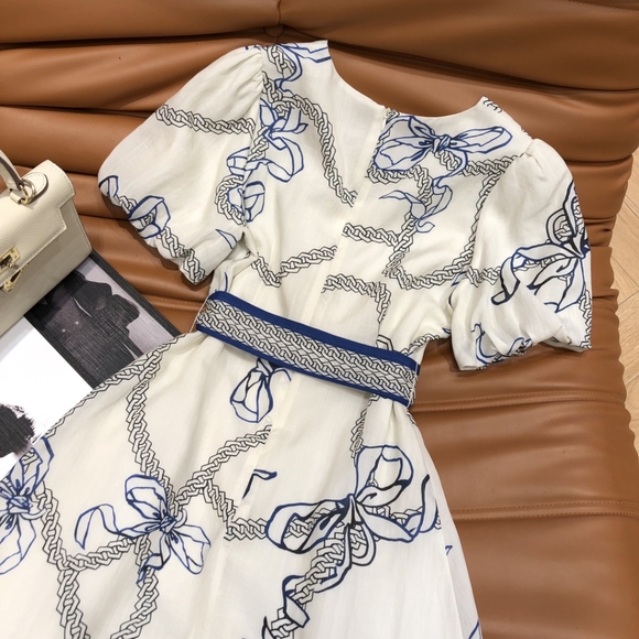 Beautiful summer dress - Picture 4 of 5